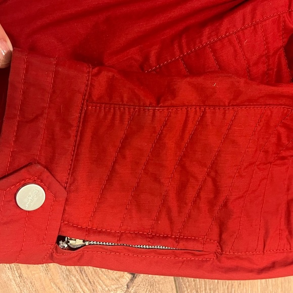 SALVATORE FERRAGAMO red detachable hood parka with pockets and cinched waist. - Picture 9 of 10